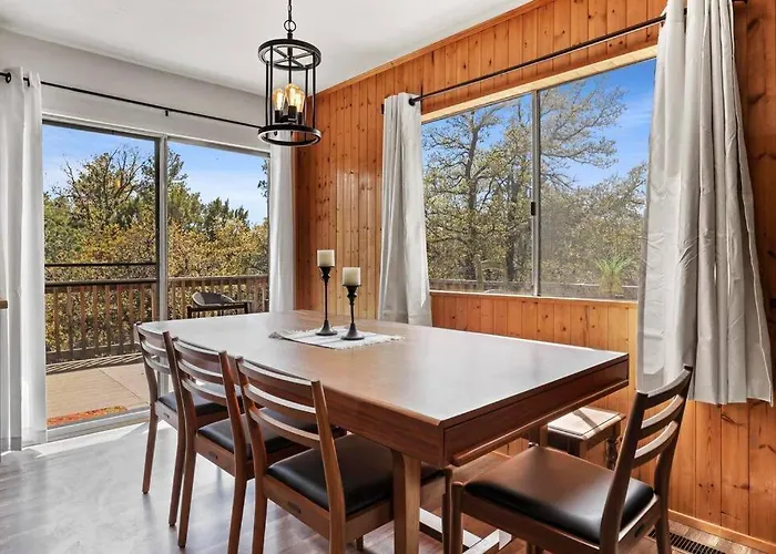 Newly Remodeled Pet Friendly Strawberry Holiday home Pine