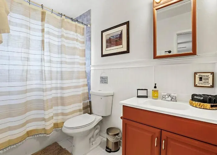 Newly Remodeled Pet Friendly Strawberry